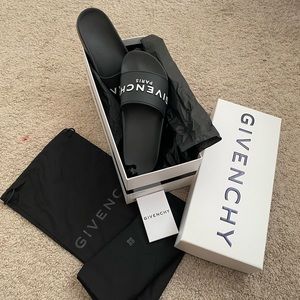 GIVENCHY logo slide
